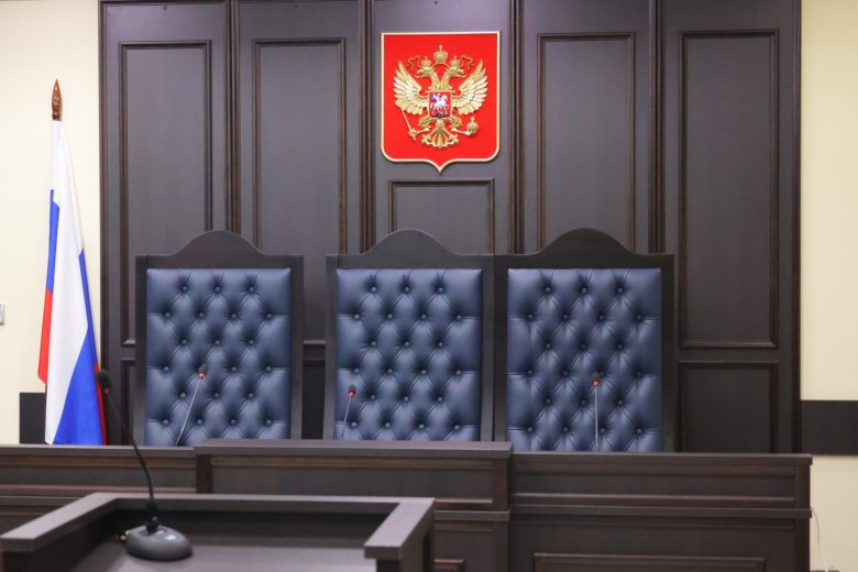 byvshego-deputata-progulshhika-vyseljajut-iz-sluzhebnoj-kvartiry-v-moskve-5363f27.jpg