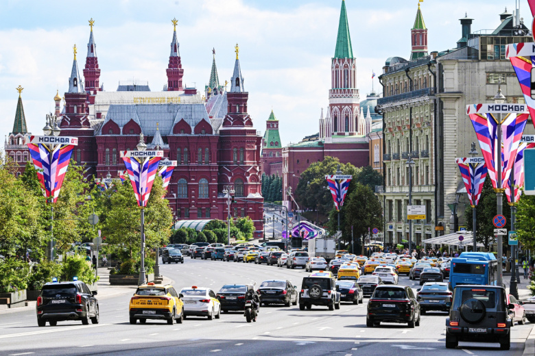 moskva-prazdnuet-878-letie-jarkie-foto-kak-ukrasili-stolicu-ko-dnju-goroda-1bb04ec.jpg