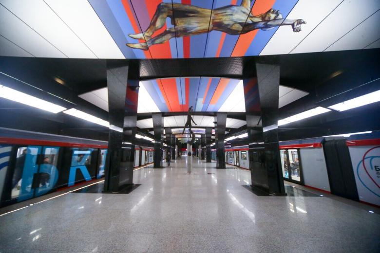 moskvich-hotel-perenochevat-v-metro-i-nabrosilsja-s-nozhom-na-ohrannika-c1fa6d2.jpg