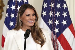 nikto-ne-znaet-gde-melanija-tramp-pochemu-ona-izbegaet-prezidenta-ssha-i-pochti-ne-pojavljaetsja-v-belom-dome-257d11c.jpg