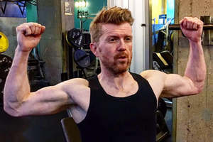 Папа накачался Личный опыт: Тяжелый путь к мышцам и неотразимости для мужчин после 40 лет