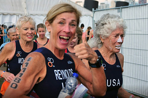 «Я не могла шнурки завязать, а теперь соревнуюсь с лучшими» 152-килограммовая женщина похудела на 90 килограммов и стала чемпионкой по триатлону. Вот ее секрет